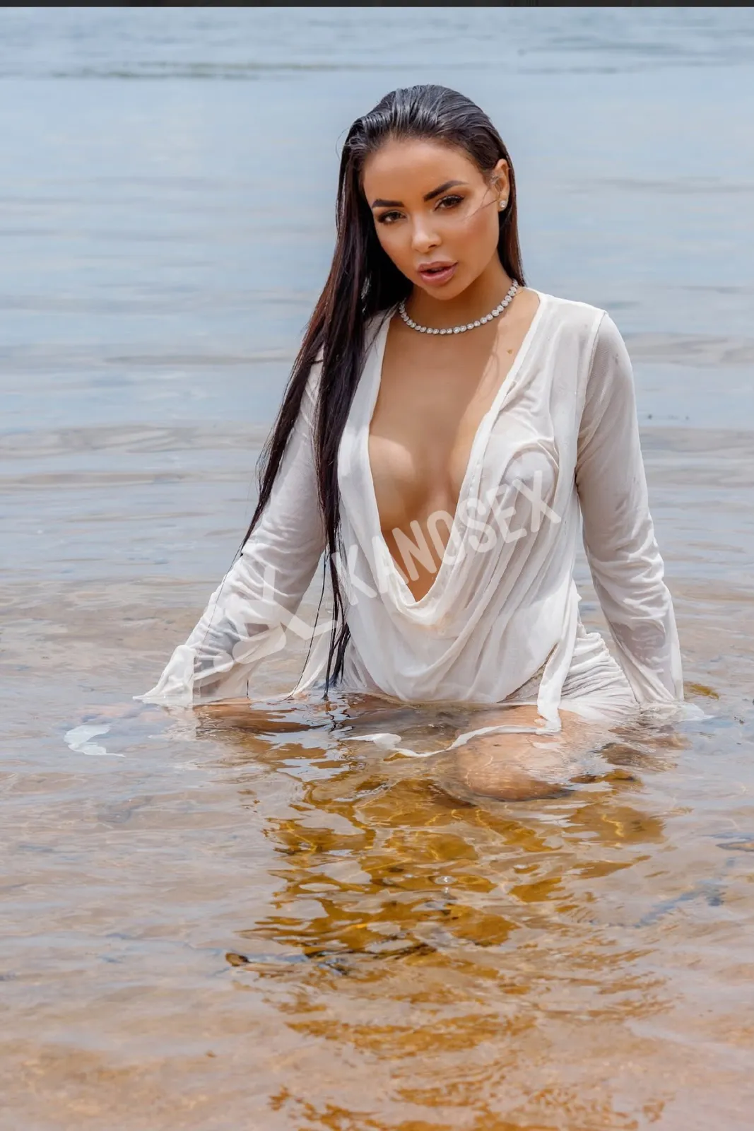 Amber Turner στην Μύκονος — φωτογραφία 5