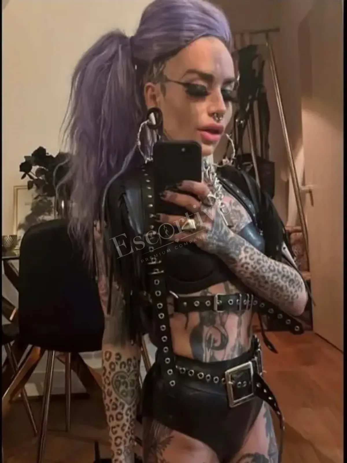 Tattooed Violet in Hamburg — photo 4