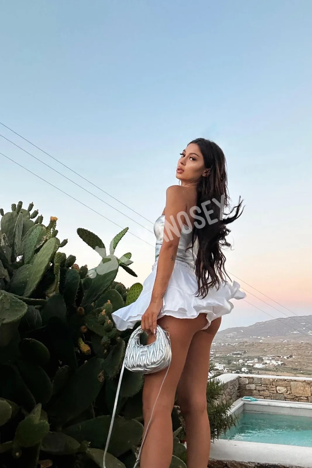 Zlata Hadid in Mykonos — photo 8